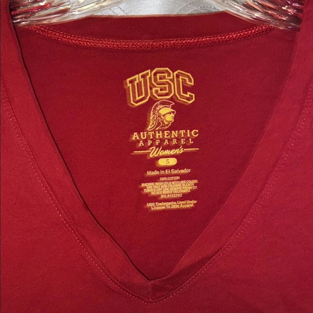 USC Trojans Authentic Apparel Women's Red V-Neck Top Size Small 🔥 B1
